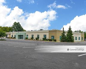Hauppauge Square - 110 Marcus Blvd