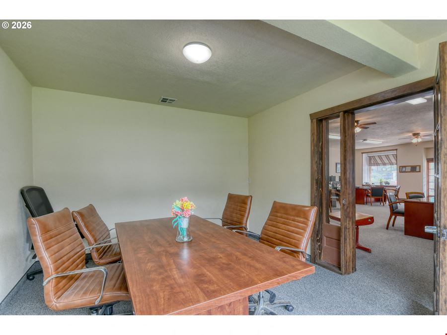 130 S Main St