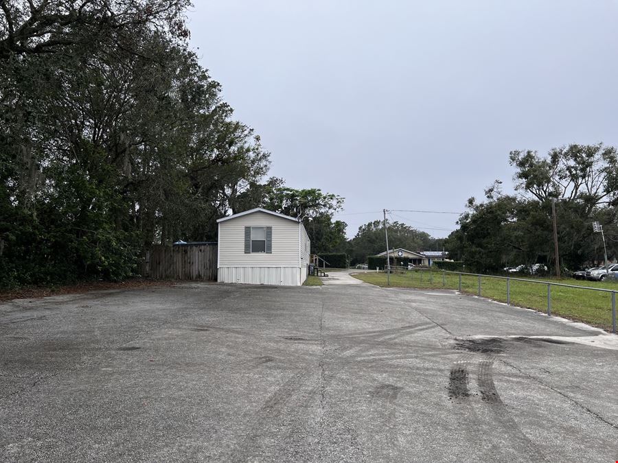 Lake Wales 1960 SQFT Office Building with Additional Residential Income