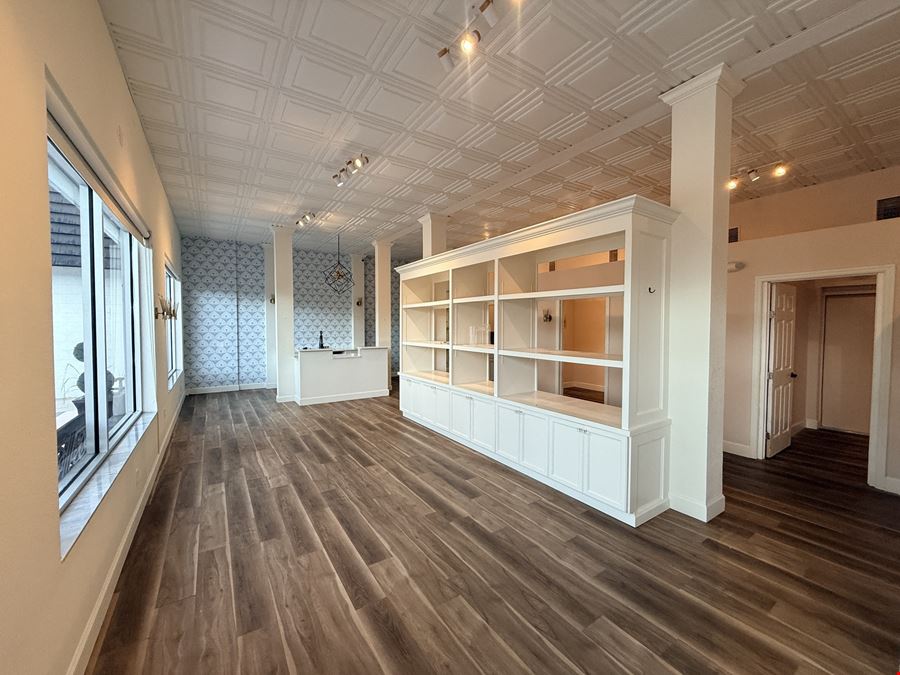 Prime Retail / Office Near Southgate Publix