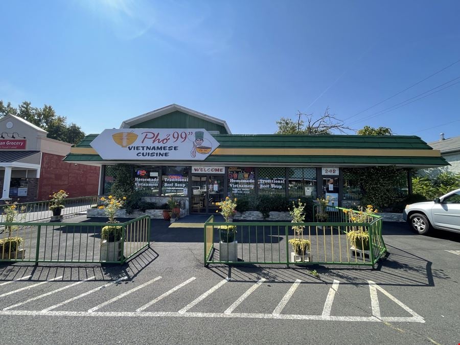 Restaurant Building - Manchester CT