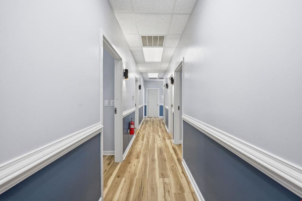3 Suites at 502 McKnight Drive