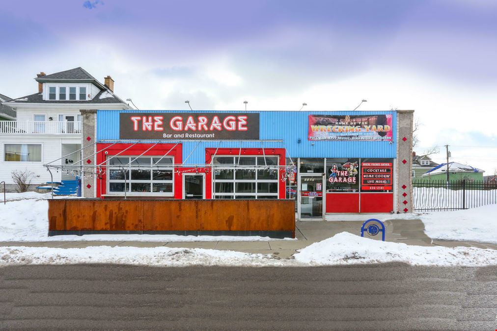 1127 Hertel Ave