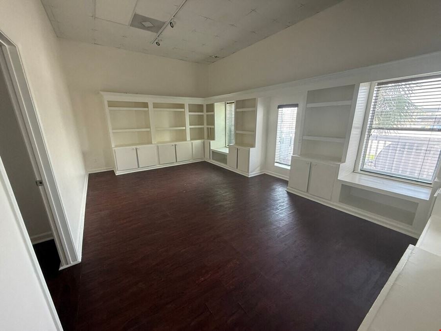 605 Bradford Ave Ste 207
