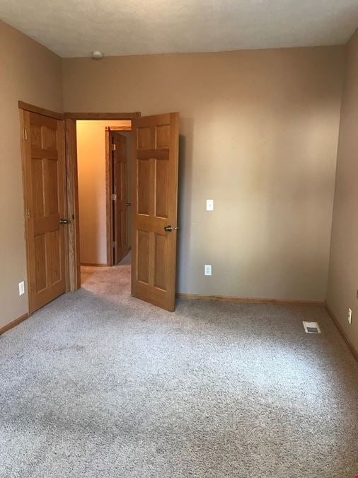 717 W 16th St, Sioux Falls, SD