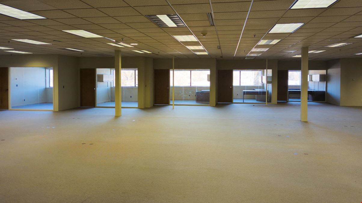 2450 Marion Road SE - Mixed-Use Building For Sale 