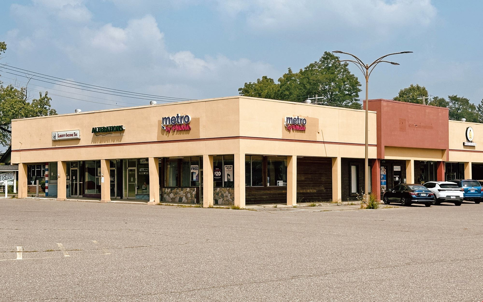 Farmington Plaza