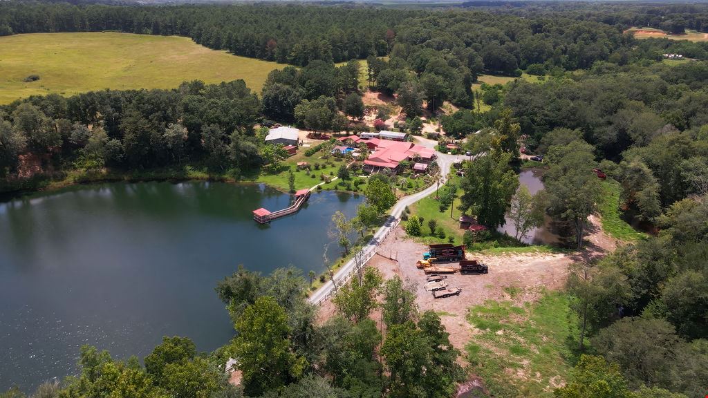 2327 US Highway 41 N