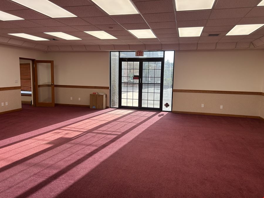 300 E New Haven Ave