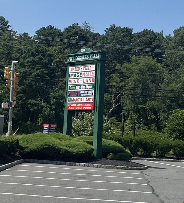 Retail Space in Five Corners Plaza