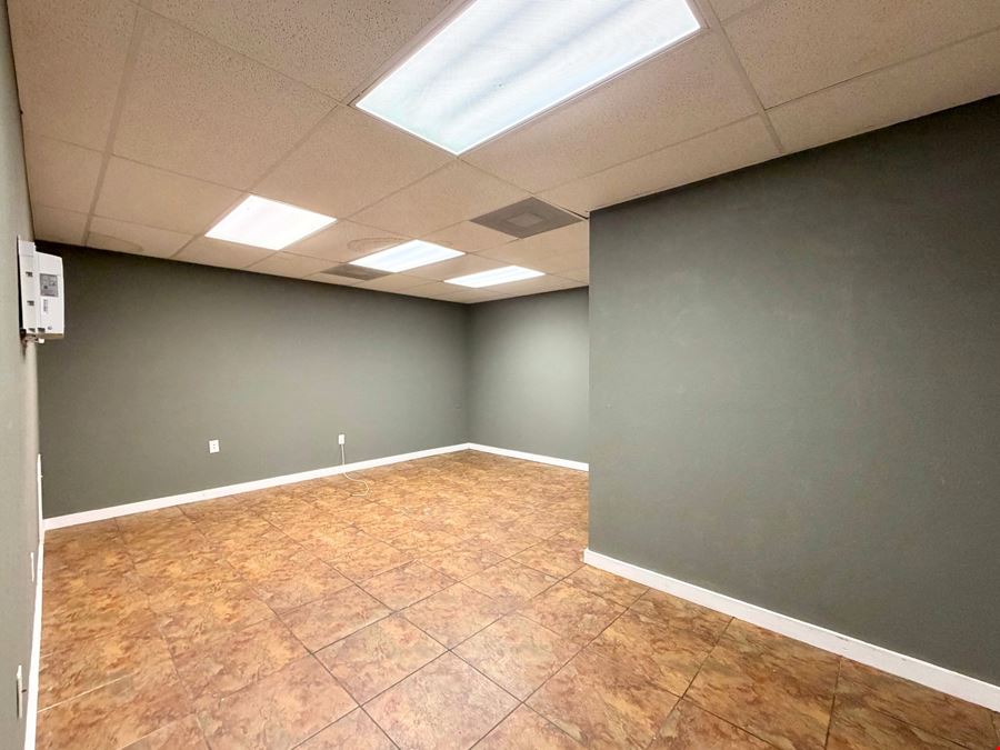 Lakeland Small Bay Industrial | For Lease
