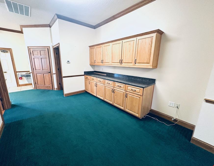 1,800+ SF - South Lakeland Professional Office Space