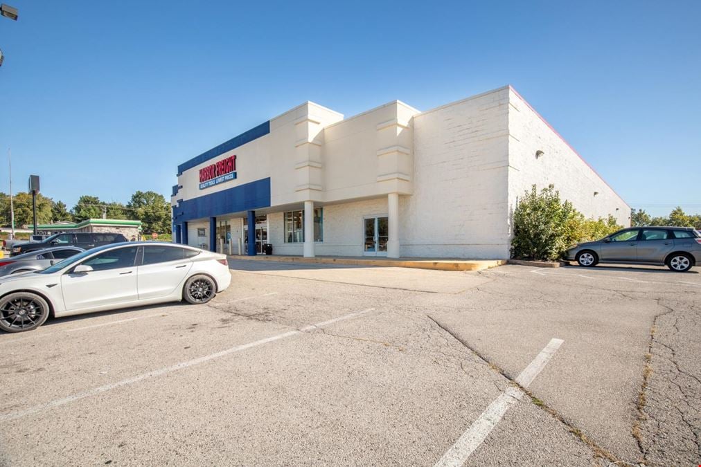 7,821 Square Foot Endcap Sublease in Washington, MO