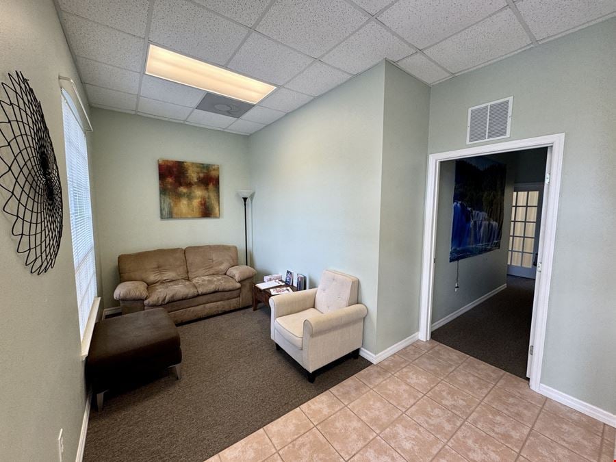 1301 Bedford Dr