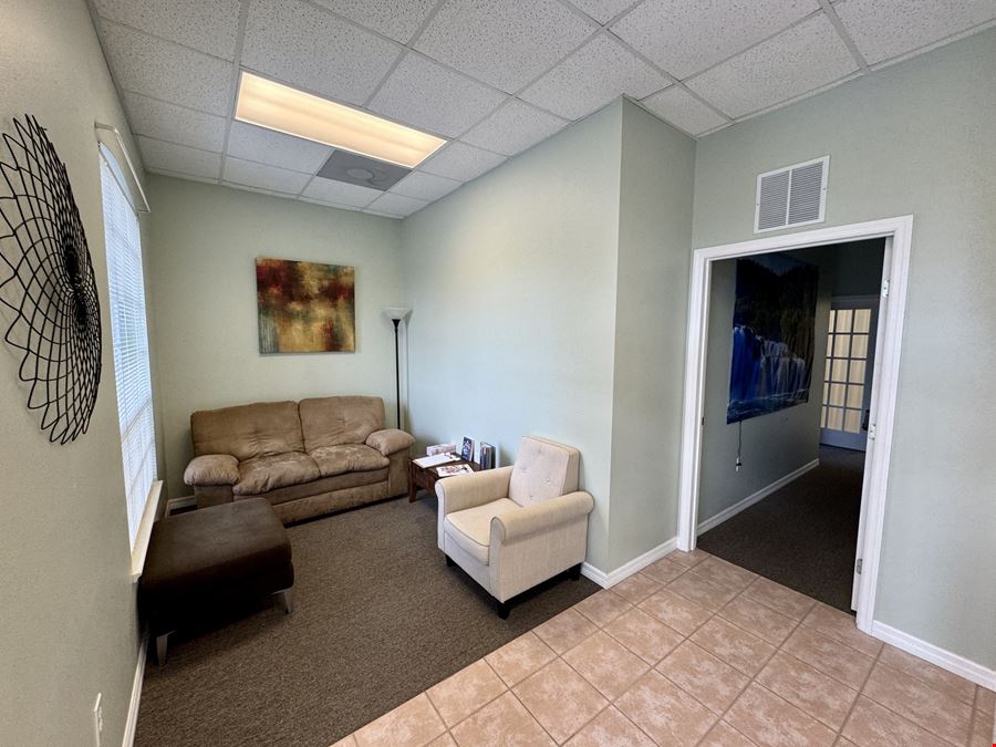 1301 Bedford Dr