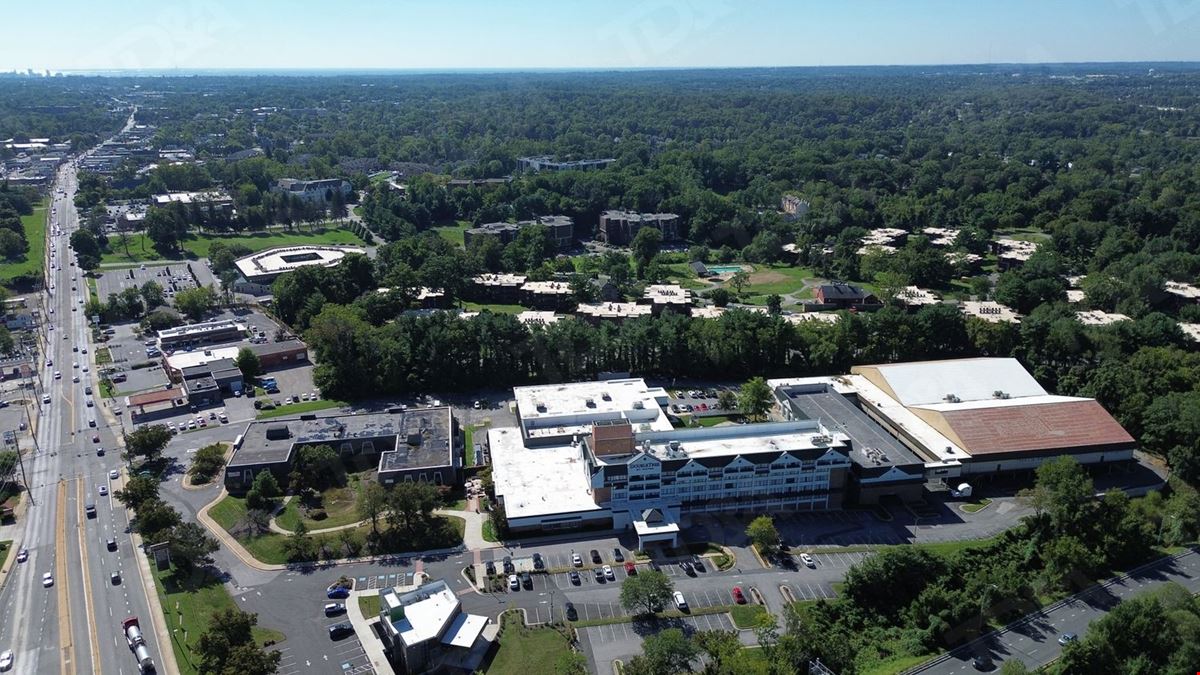DoubleTree by Hilton Baltimore North - 1726 Reisterstown Rd Pikesville