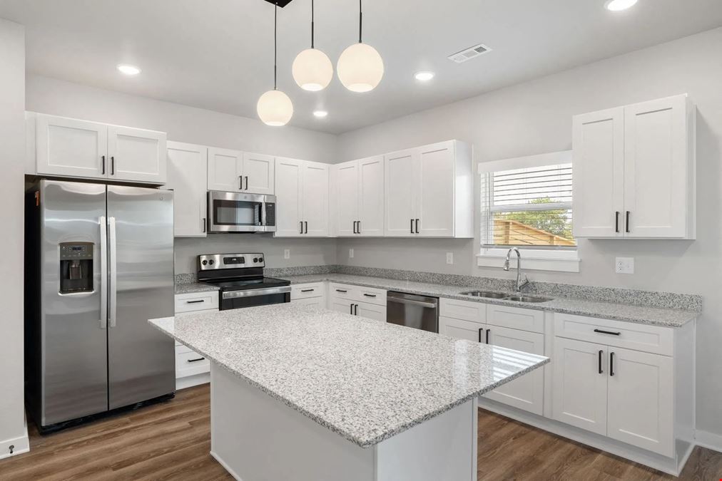 Birdmaster Townhomes