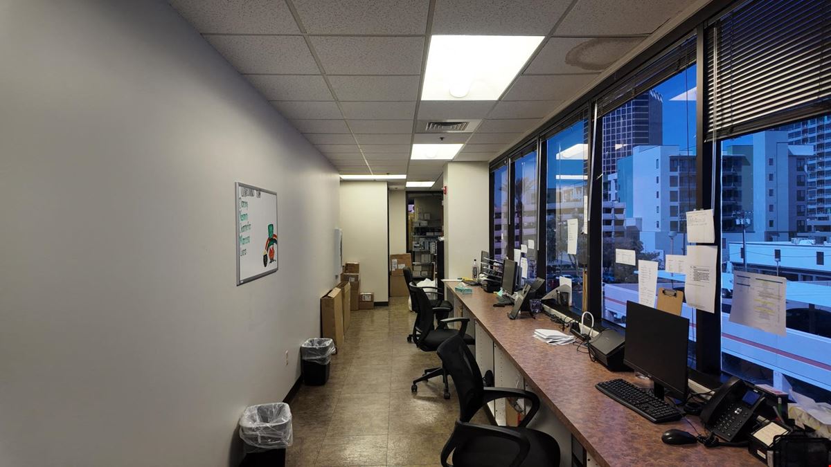 202 E EARLL DR UNIT 360