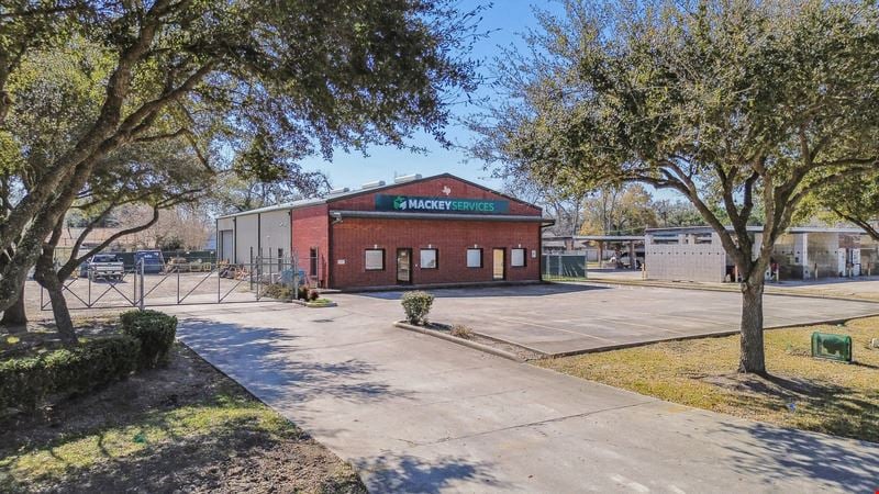 5252 FM 517 Road East
