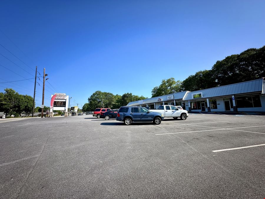 For Lease in Power Shopping Center