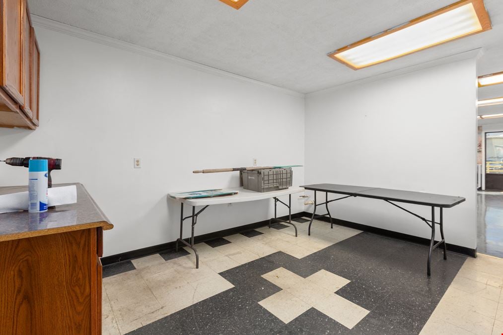 202 Freedom Ct