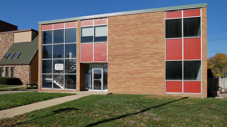 Preview of Retail space for Rent at 919 E Grand River Ave