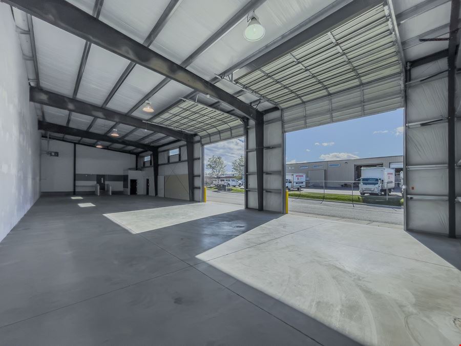 4,500 SF Office/Warehouse Space for Lease