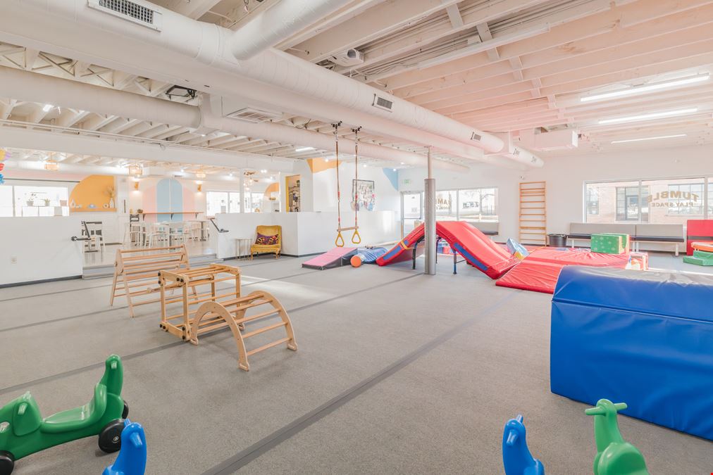 1330 W 38th Ave