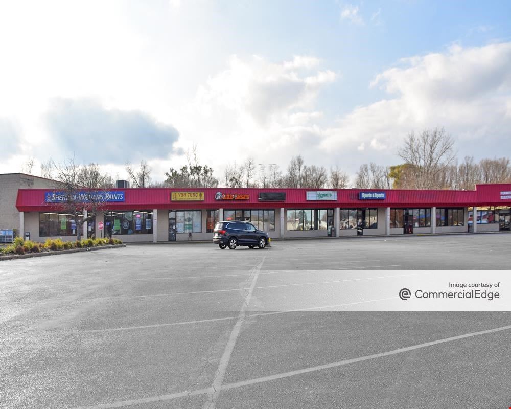 Madison Plaza Shopping Center