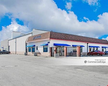 Preview of Industrial space for Rent at 417 E Commercial St.