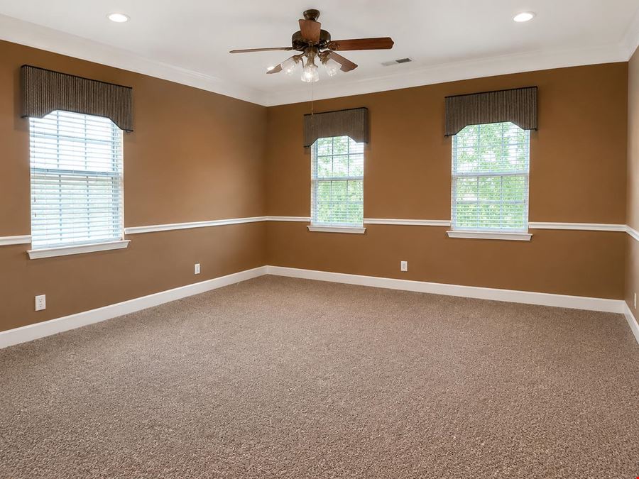 ±1,968 SF Freestanding Office Building for Sale in Pelham