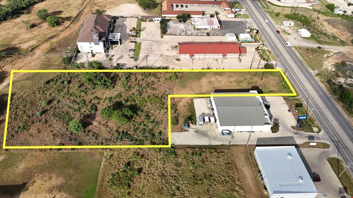 1827 W Oaklawn Rd