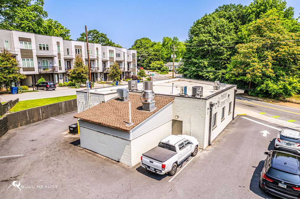 Two-Tenant Food & Beverage Building | Restaurant Leasing, Renewal, or Occupancy Opportunity | NNN Leases | 7.1% Cap Rate