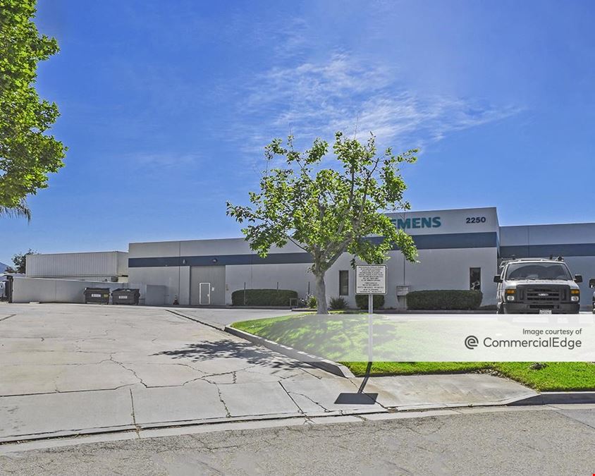 Russell Street Business Center