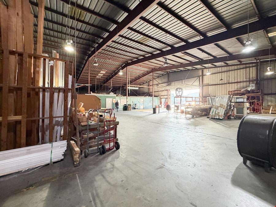 Fat City Industrial Warehouse near Causeway Blvd / I-10
