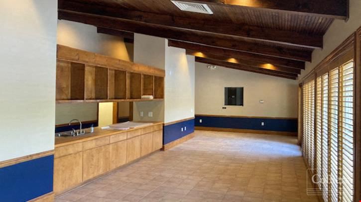 ±12,000-SF Freestanding Office Building for Sale in Excellent Condition