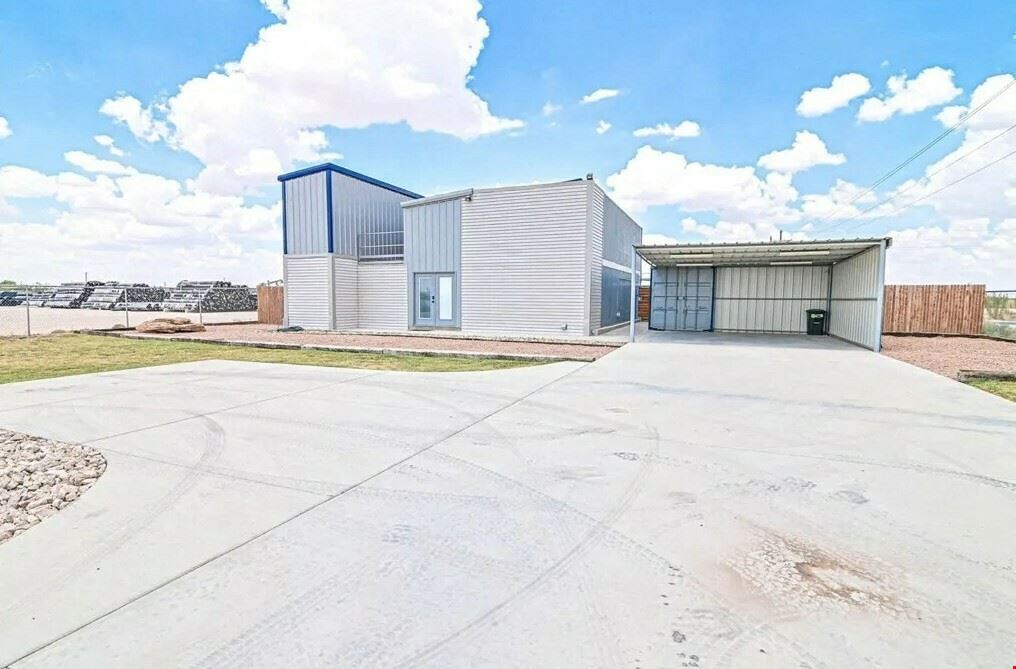 Industrial Space & Housing w/ Pool
