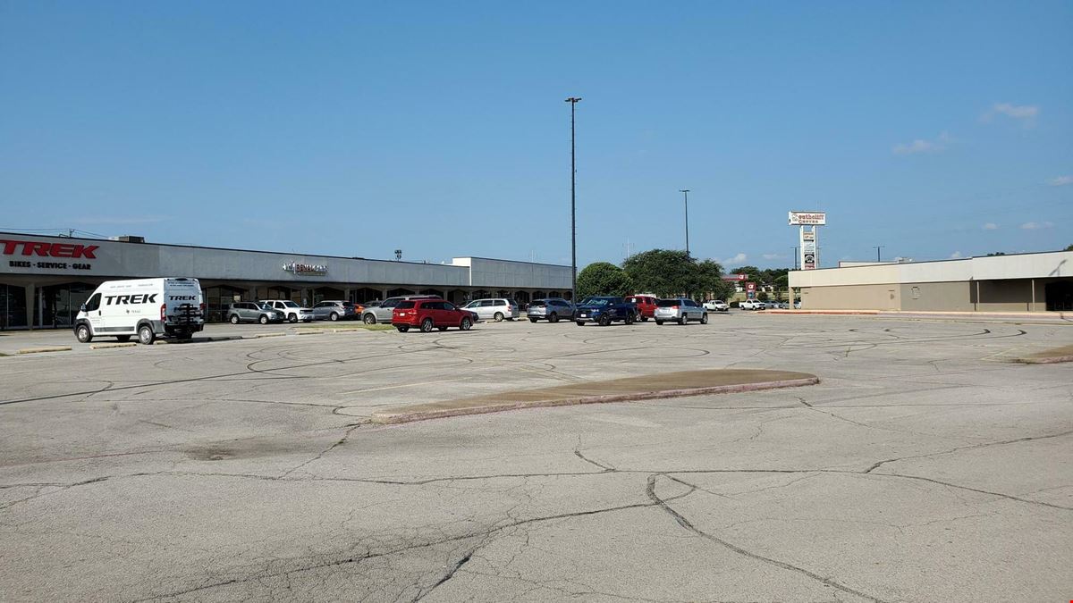 5013-5141 Granbury Rd