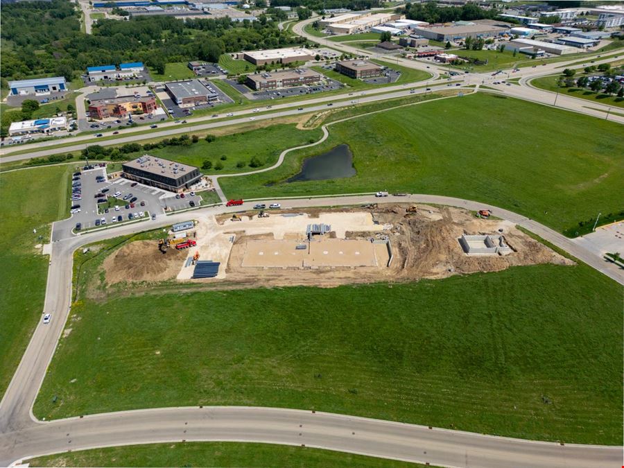 3629 Sarah Place NW - West Circle Drive Retail Plaza