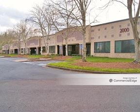 Camp Creek Business Center - 1400-2000 Centre Pkwy