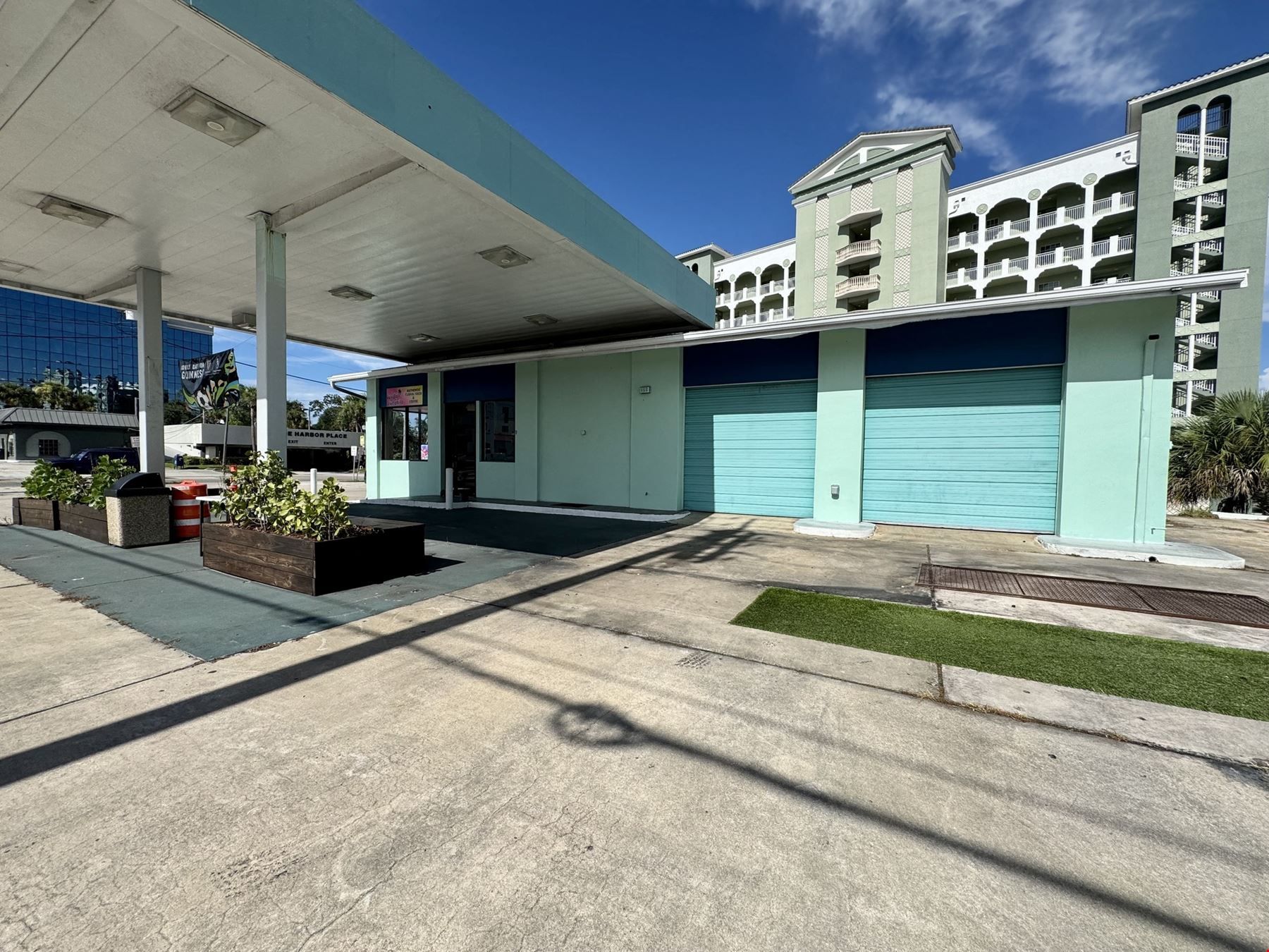 2001 S Harbor City Blvd