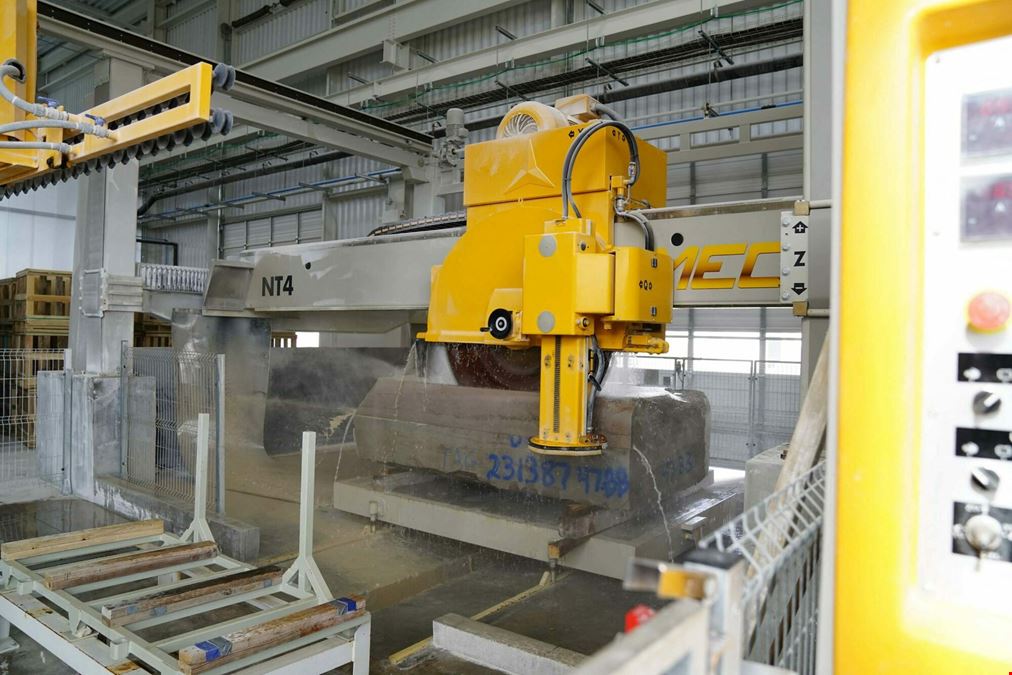 Crane Served Facility