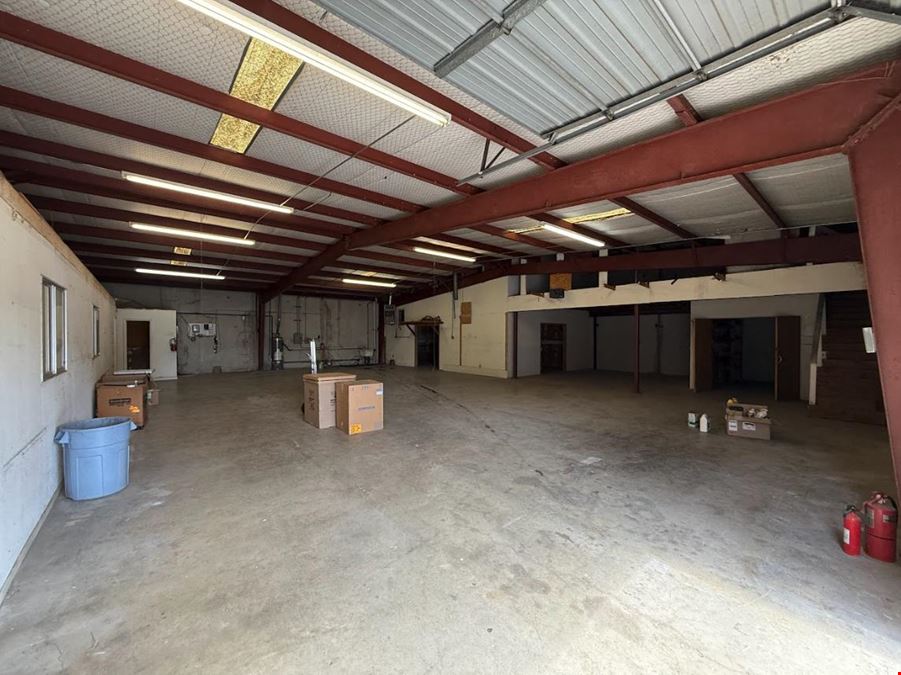 6733 Burnet Lane