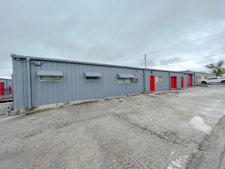 2,000 SF Warehouse Suite for Lease