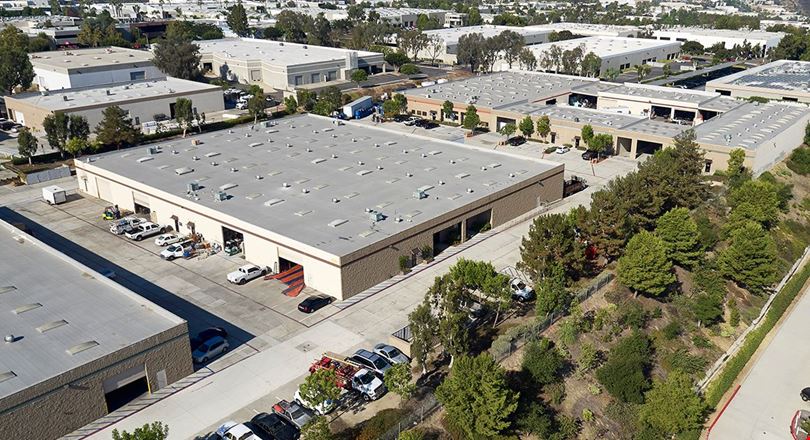 Preview of Industrial space for Rent at 929 Poinsettia Avenue