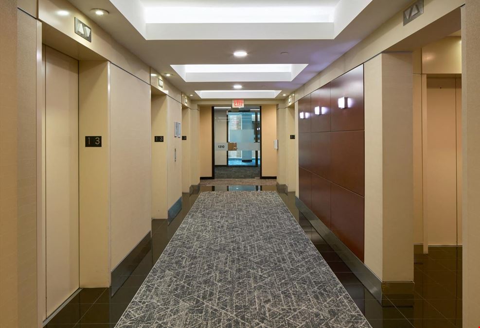 1140 W Pender St, Sun Life Financial Centre 