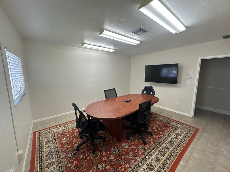 Premium Executive Suites in South Fort Myers - McGregor Blvd.