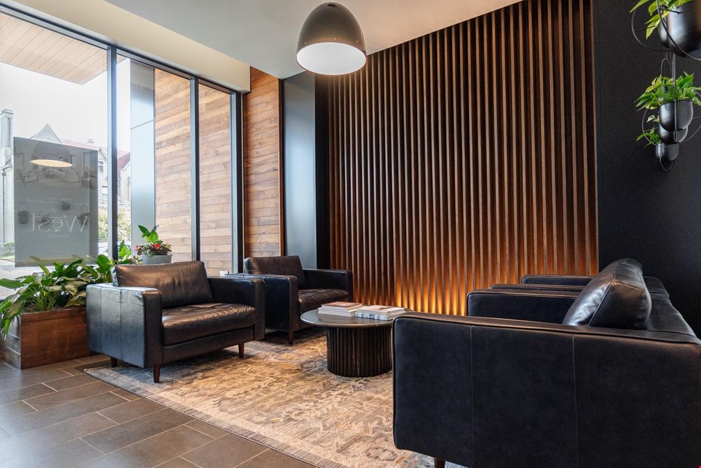 37 West - Blackstone District