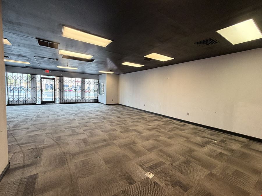 2110 E Cheyenne Ave