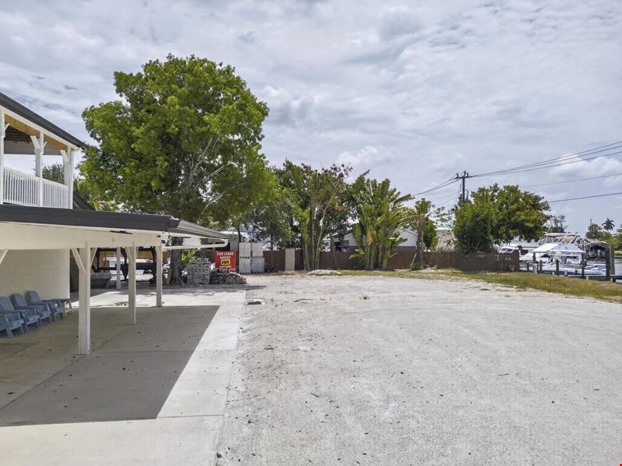 17707 San Carlos Blvd